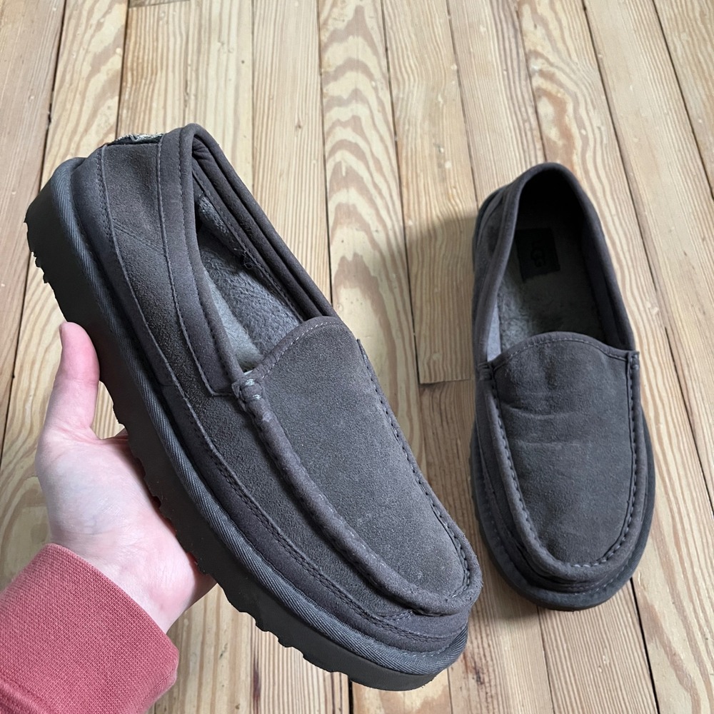 UGG Ascot Suede Slipper Loafer Mens 11 Charcoal Grey Water Resistant 1103889